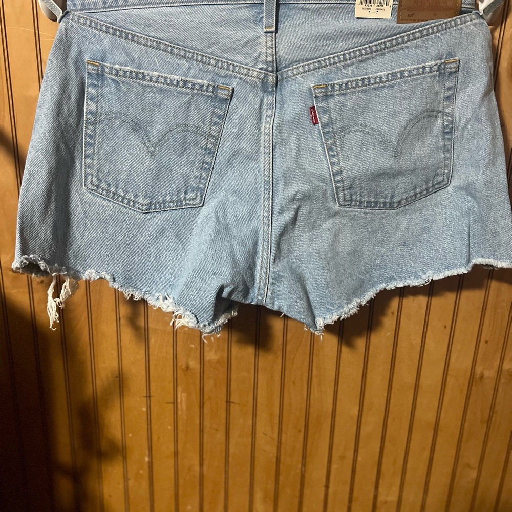 Levi's - Picture 2 of 2